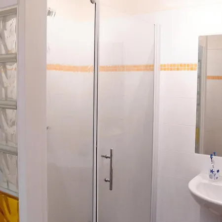 Ferienhaus Pet Friendly In With Wifi Aiguillon