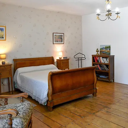 Ferienhaus Pet Friendly In With Wifi Aiguillon