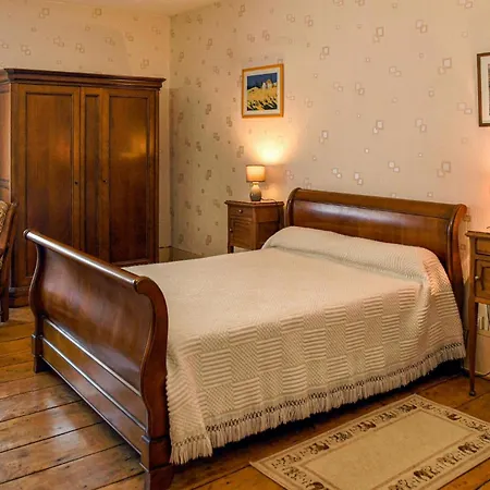 4 Bedroom Cozy In * Aiguillon